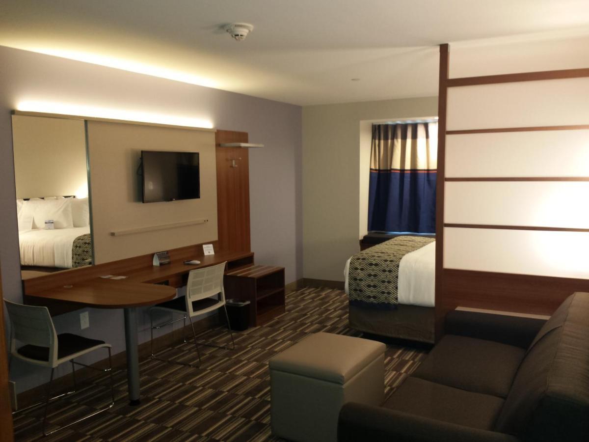 Microtel Inn & Suites By Wyndham Philadelphia Airport Ridley Park Room photo